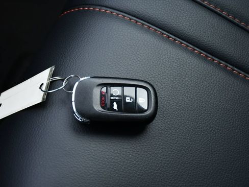 Used 2024 Honda Pilot TrailSport image 18