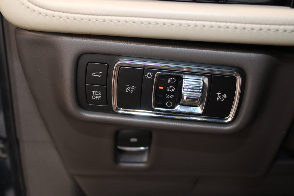 Used 2023 Lincoln Nautilus Reserve w/ Equipment Group 201A AWD/4WD image 43
