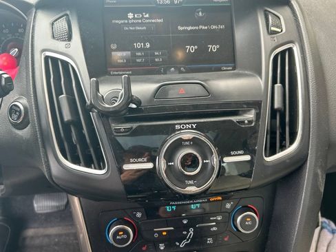 Used 2015 Ford Focus Titanium FWD image 10
