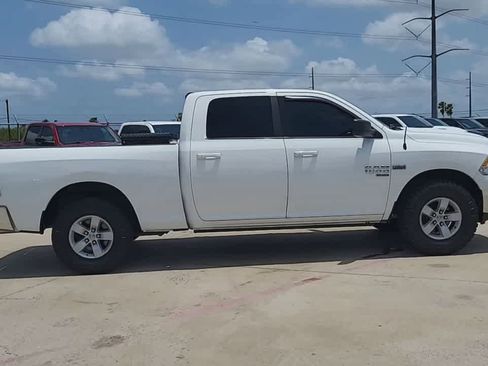 Used 2019 RAM 1500 Classic SLT RWD image 9