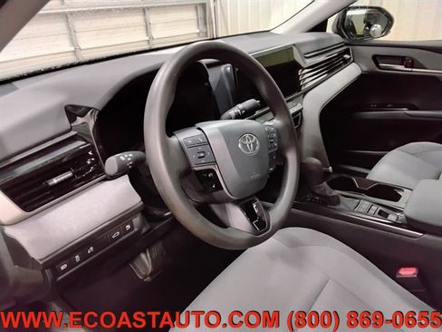 Used 2025 Toyota Camry LE image 11