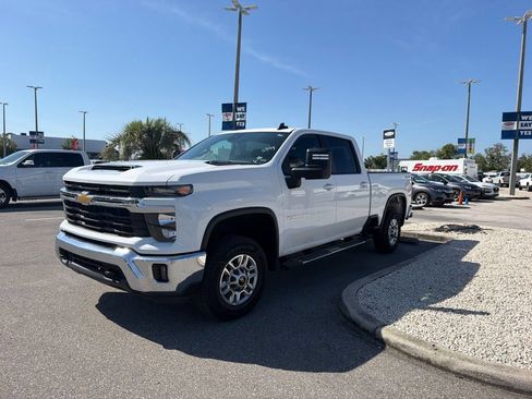 Used 2025 Chevrolet Silverado 2500 LT w/ Convenience Package AWD/4WD image 1