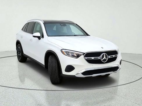 Certified 2026 Mercedes-Benz GLC 300 image 4
