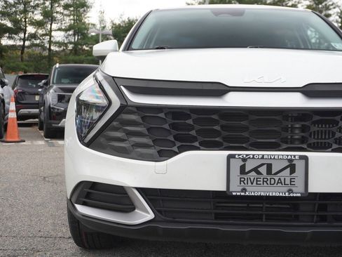 Used 2023 Kia Sportage LX image 12