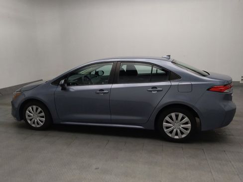 Used 2021 Toyota Corolla LE FWD image 3