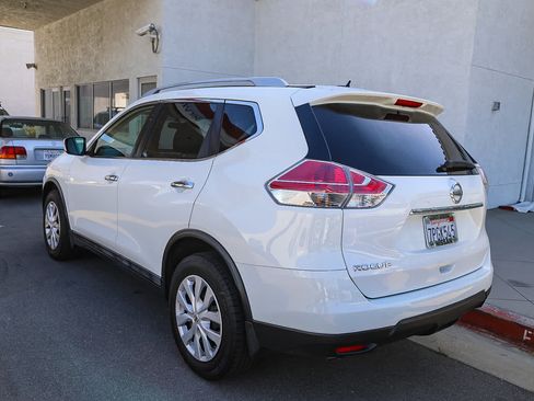 Used 2016 Nissan Rogue S w/ S Family Package FWD image 7