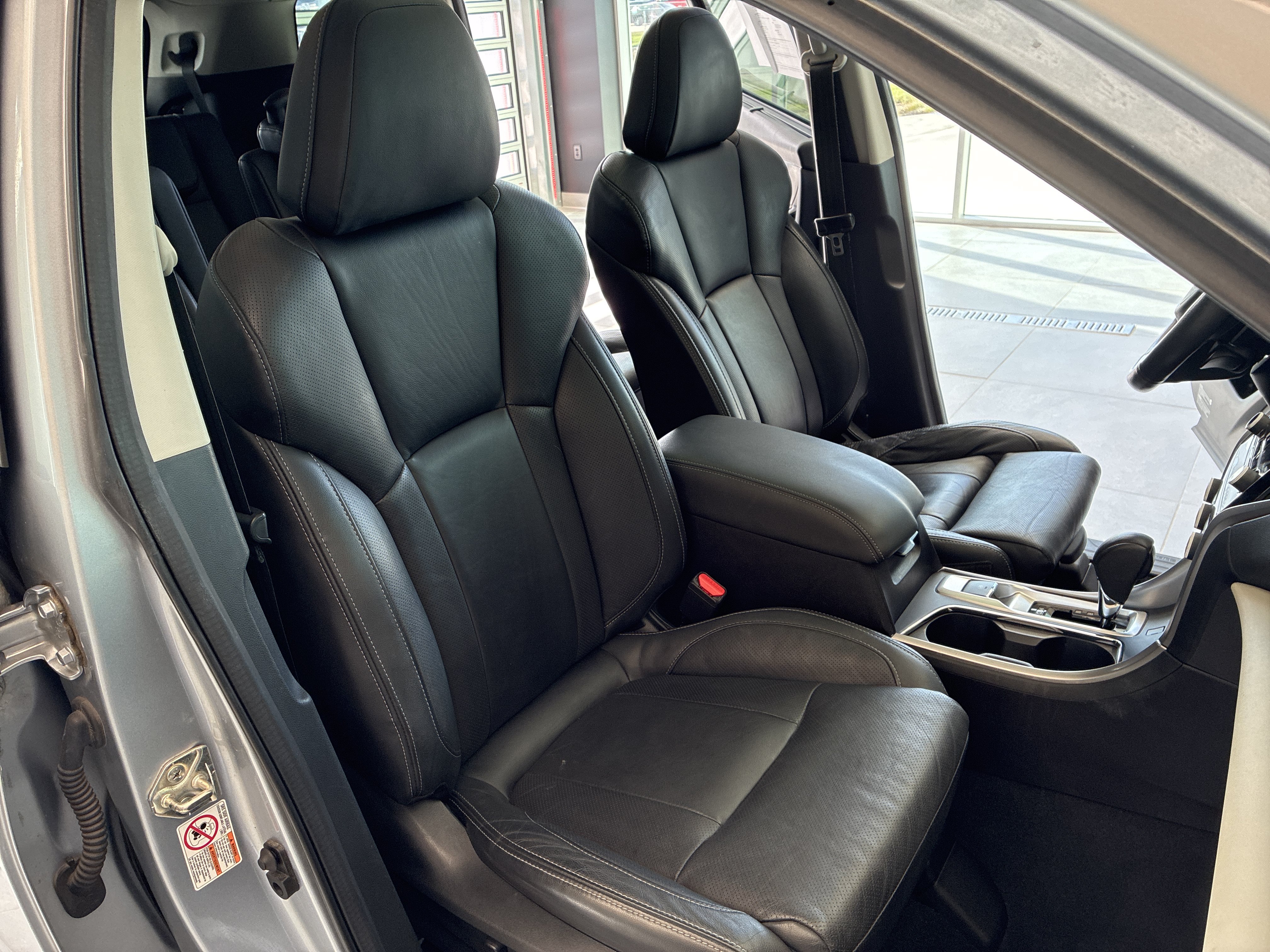 Used 2019 Subaru Ascent Limited AWD/4WD image 18