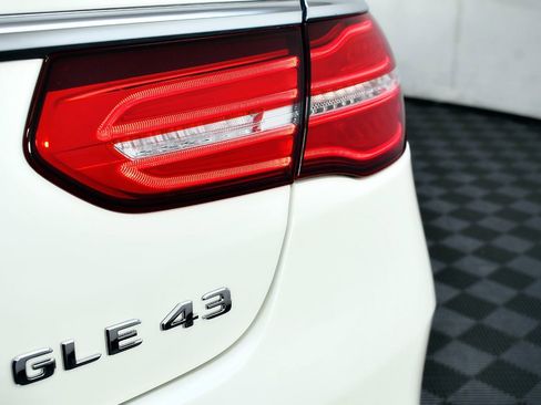 Used 2019 Mercedes-Benz GLE 43 AMG 4MATIC Coupe image 32