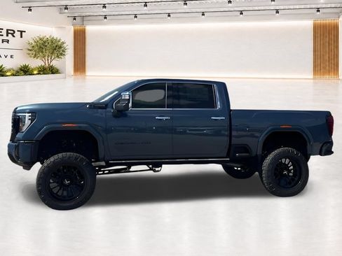 Used 2026 GMC Sierra 2500 Denali Ultimate w/ LPO, Black Badging Package AWD/4WD image 5