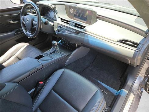 Used 2020 Lexus ES 300h w/ Premium Package FWD image 18