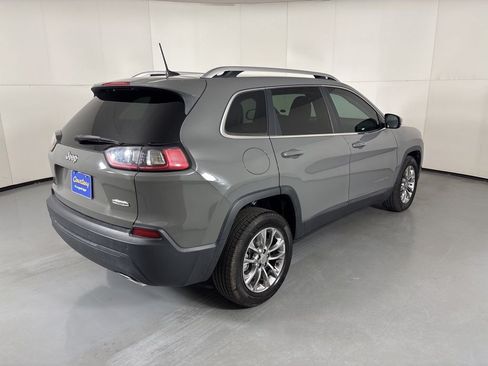 Used 2021 Jeep Cherokee Latitude Lux w/ Comfort/Convenience Group FWD image 8