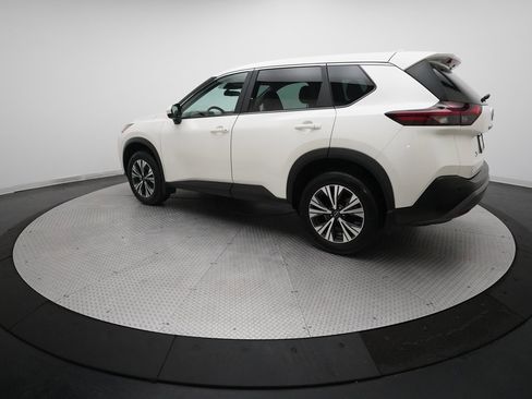 Used 2023 Nissan Rogue SV image 12