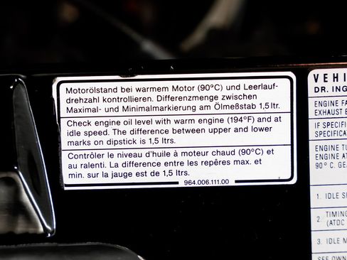 Used 1995 Porsche 911 Carrera RWD image 46
