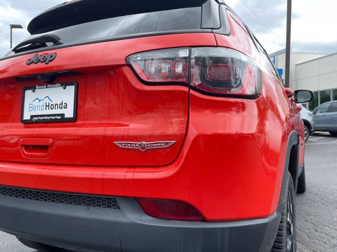 Used 2020 Jeep Compass Trailhawk AWD/4WD image 11