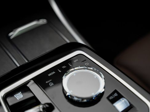 Used 2026 BMW 740i RWD image 49
