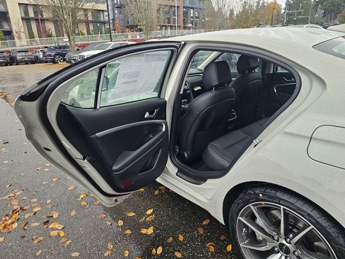 New 2026 Genesis G70 2.5T image 20