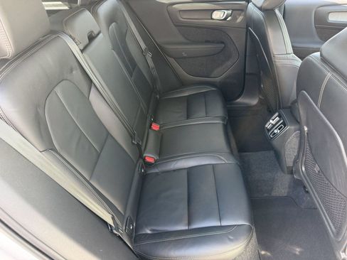 Used 2023 Volvo XC40 B5 Plus AWD/4WD image 31