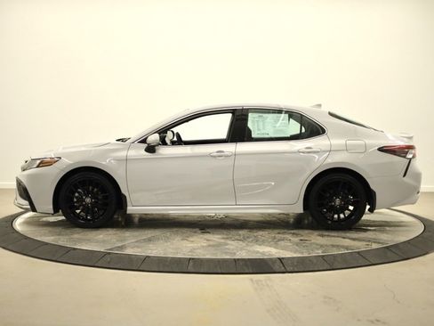 Used 2024 Toyota Camry XSE image 6