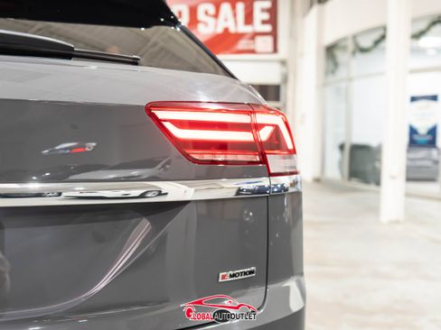 Used 2022 Volkswagen Atlas Cross Sport SEL Premium R-Line image 49