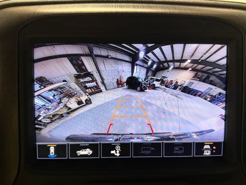 Used 2020 GMC Sierra 2500 AT4 w/ AT4 Premium Package AWD/4WD image 11