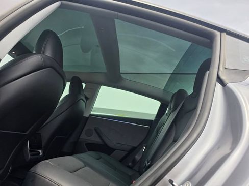 Used 2025 Tesla Model 3 Long Range RWD image 28