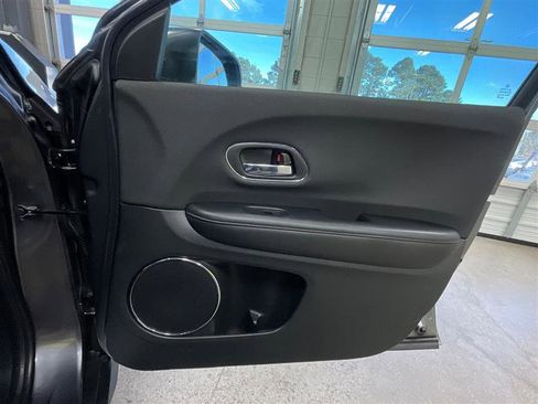 Used 2021 Honda HR-V EX image 25