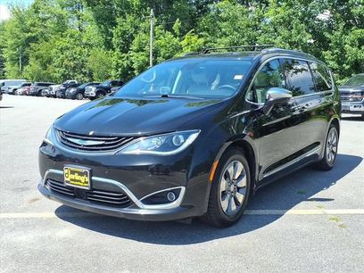 Used 2018 Chrysler Pacifica Limited w/ Advanced Safetytec Group