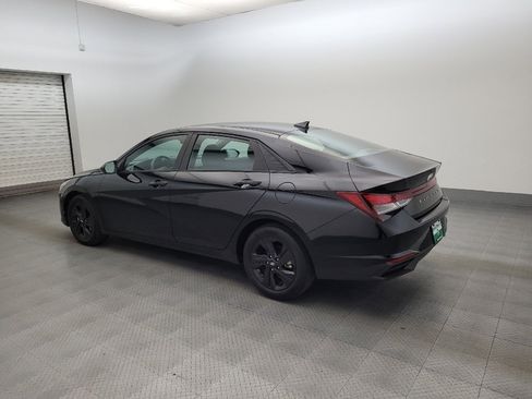 Used 2023 Hyundai Elantra SEL FWD image 3