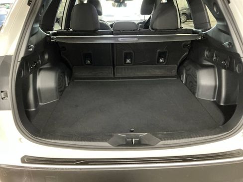 Certified 2025 Subaru Forester Premium AWD/4WD image 28