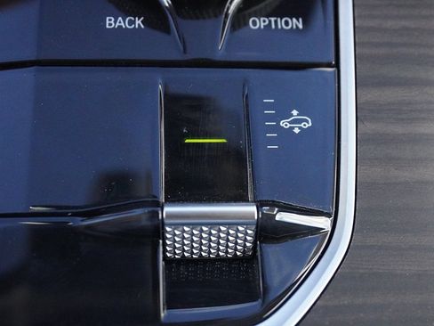 Used 2023 BMW X7 xDrive40i w/ Premium Package image 81