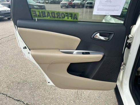 Used 2015 Dodge Journey SXT w/ Flexible Seating Group FWD image 14