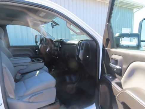 Used 2015 GMC Sierra 2500 4x4 Regular Cab w/ Sierra Convenience Package image 18