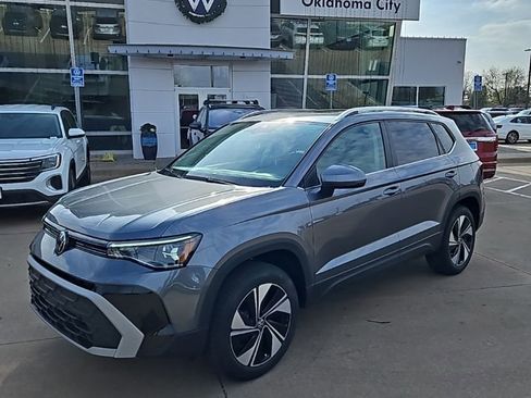 New 2026 Volkswagen Taos SE AWD/4WD image 1