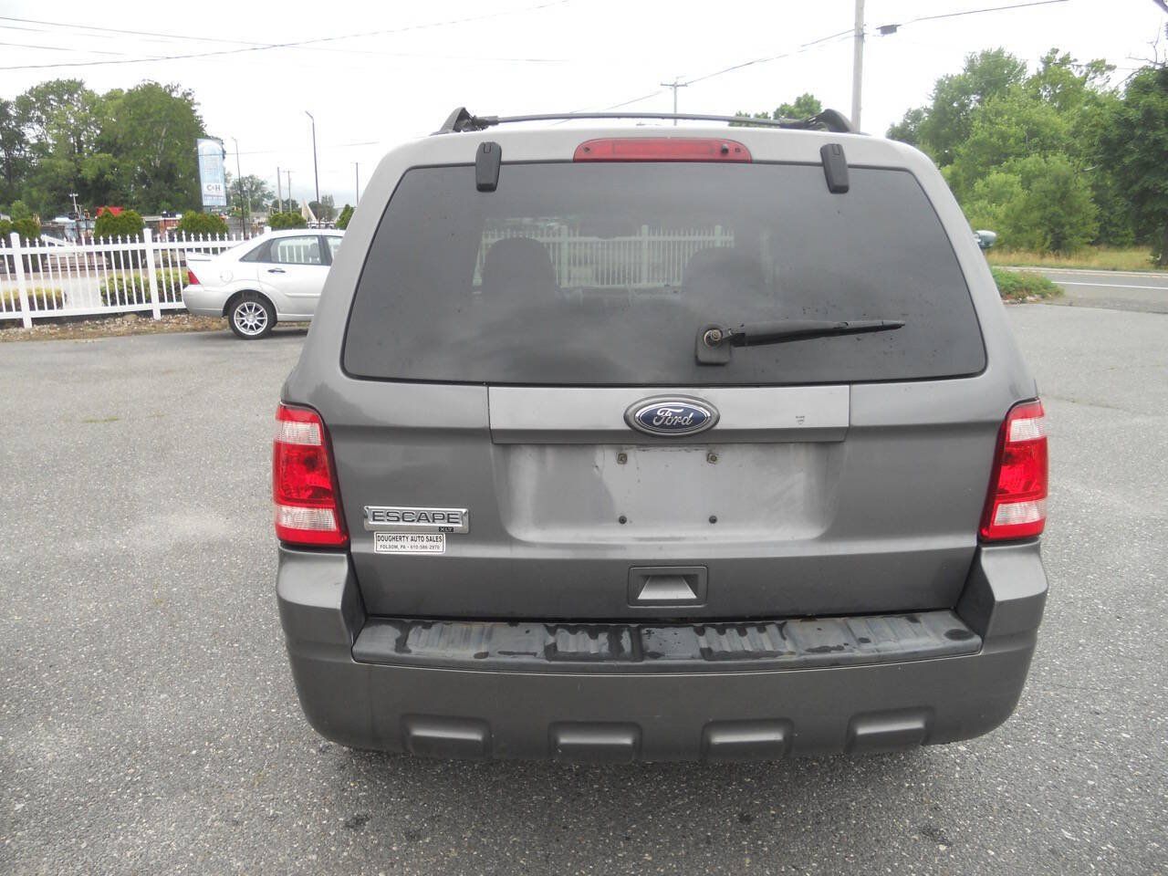 Used 2011 Ford Escape XLT w/ 203A Rapid Spec Order Code FWD image 9