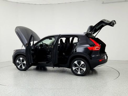 New 2025 Volvo XC40 B5 Core w/ Climate Package image 12