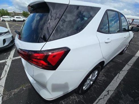 Used 2023 Chevrolet Equinox LS w/ Driver Confidence II Package image 3