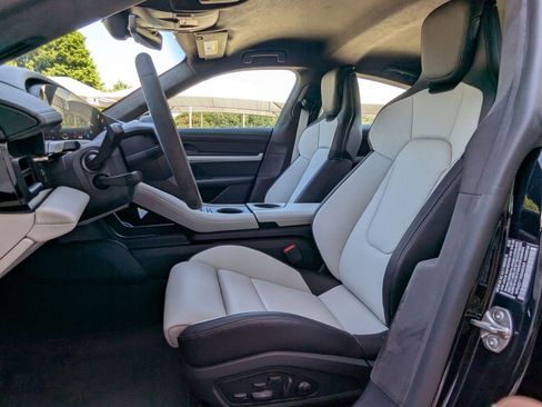 New 2025 Porsche Taycan GTS image 5