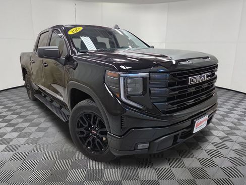 Used 2023 GMC Sierra 1500 Elevation AWD/4WD image 3