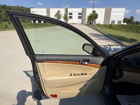 Used 2009 Hyundai Sonata Limited FWD image 9