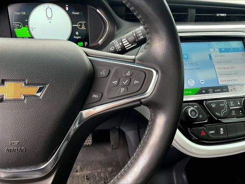 Used 2021 Chevrolet Bolt Premier w/ Infotainment Package FWD image 12