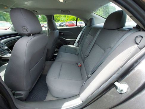 Used 2013 Chevrolet Malibu LS w/ Protection Package FWD image 9