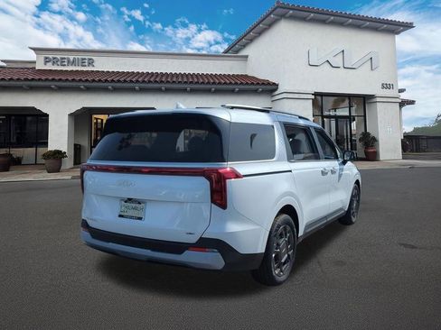 New 2026 Kia Carnival EX FWD image 8