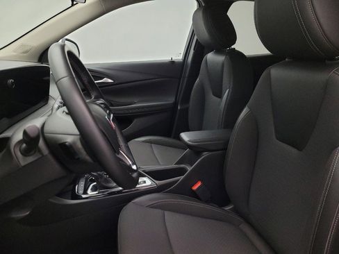 Used 2025 Buick Encore GX Preferred FWD image 17