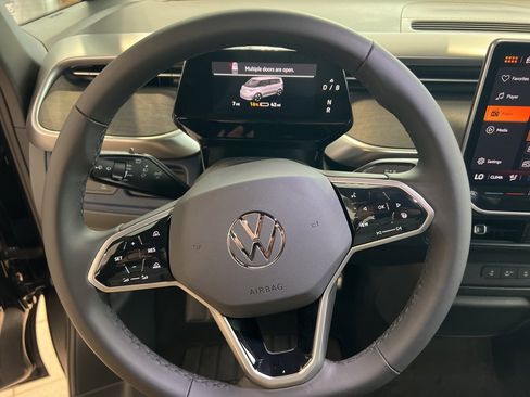 New 2025 Volkswagen ID. Buzz Pro S image 9