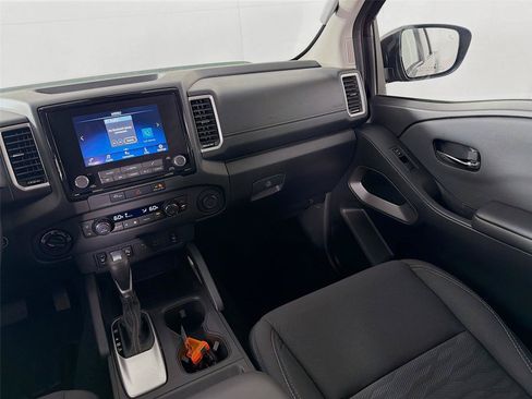 Used 2024 Nissan Frontier SV w/ SV Convenience Package AWD/4WD image 27