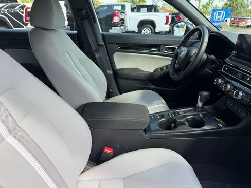 Certified 2025 Honda Civic Sport image 10