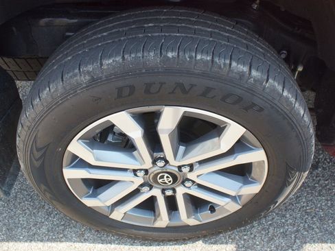 Used 2026 Toyota 4Runner Limited AWD/4WD image 26