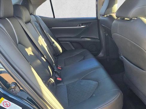 Used 2018 Toyota Camry XSE image 16