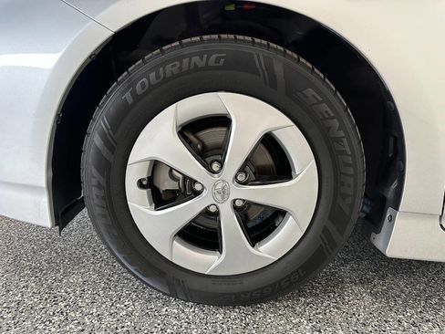 Used 2012 Toyota Prius Two image 25