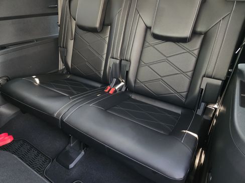 Used 2024 Volkswagen Atlas SE FWD image 32